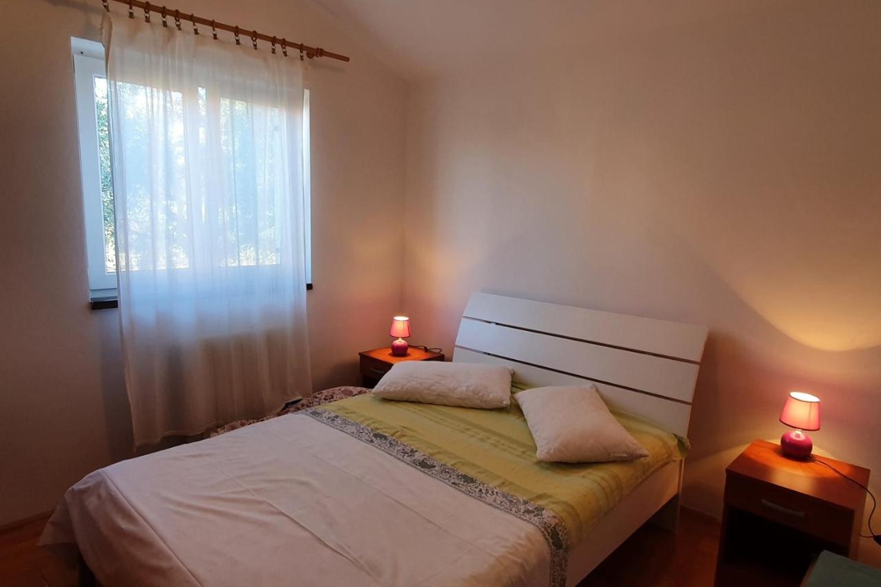 Apartments Labinac in Vabriga with garden close to sea - Chambres d’hôtes