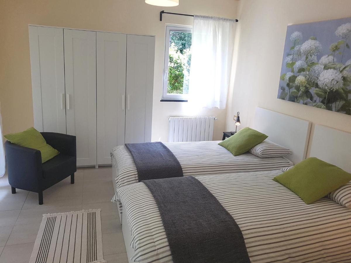 Appartamento con 2 Camere da Letto e Vista Giardino 