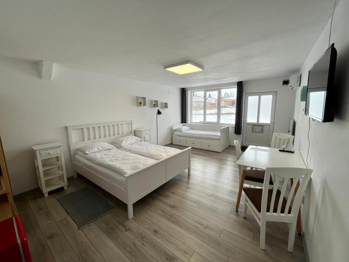 Habitación con cama grande 