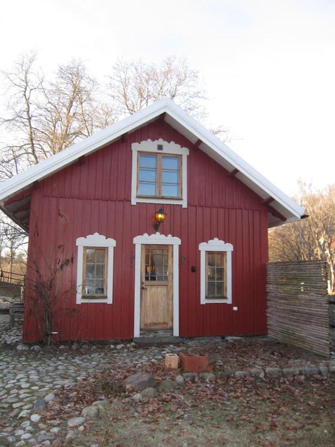 B&B Södertälje - Beautiful apartment close to lake Mälaren - Bed and Breakfast Södertälje