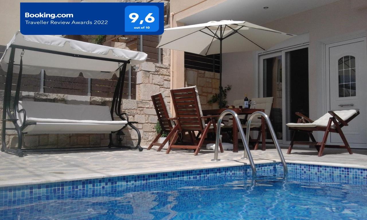 “Theeporto” Maisonette with pool - B&B