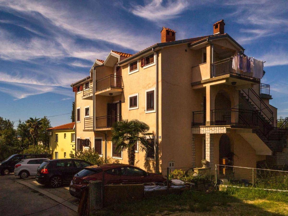 Apartment in Njivice - Insel Krk 42232 - Chambres d'hôtes Njivice