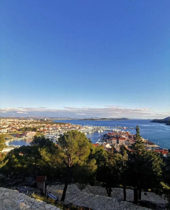 Appartamento con 3 Camere da Letto, Terrazza e Vista Mare