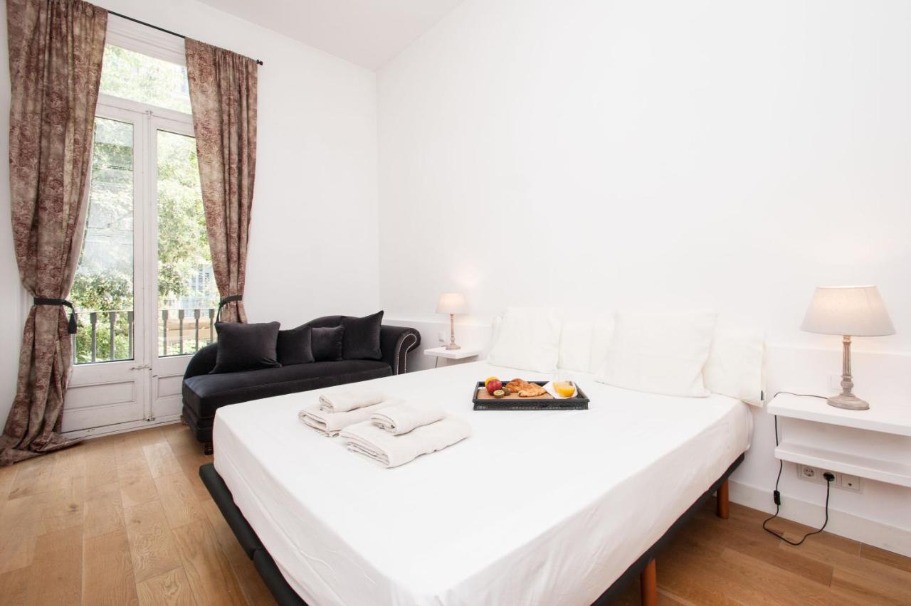Deluxe Two-Bedroom Apartment