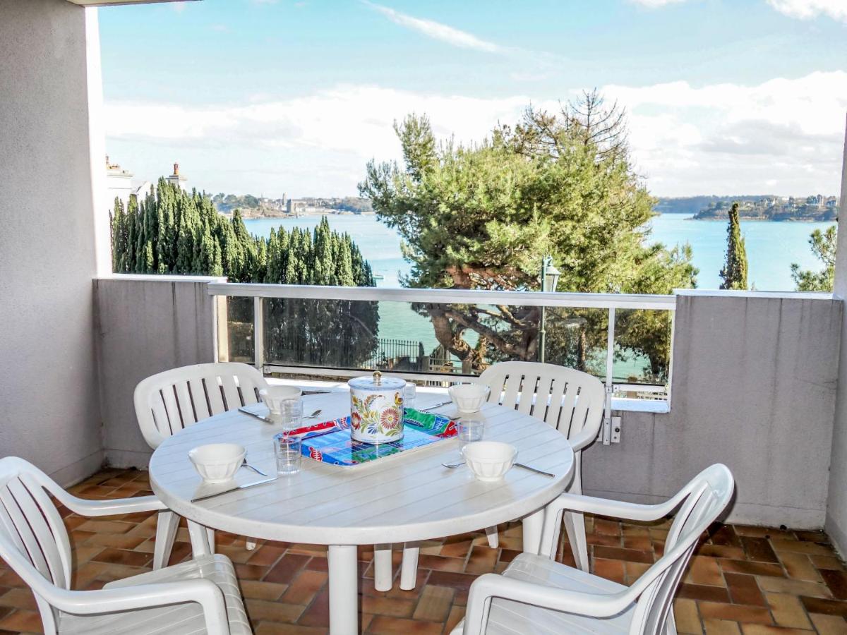 B&B Dinard - Apartment Terrasses d'Emeraude-1 by Interhome - Bed and Breakfast Dinard