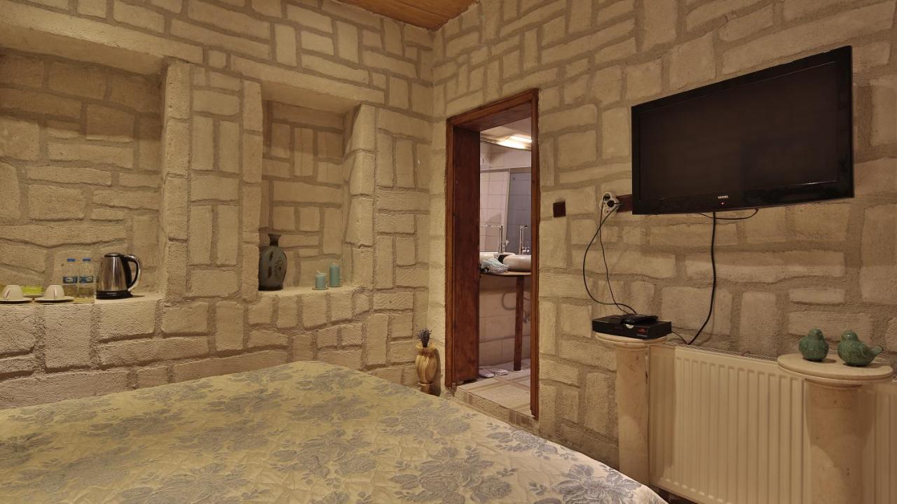 Doppelzimmer mit Whirlpool-Badewanne