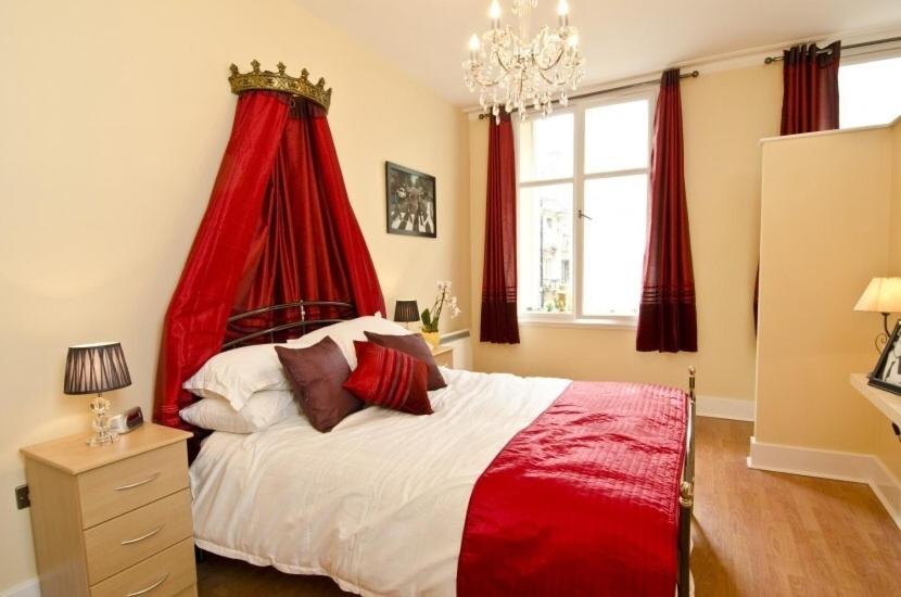 B&B Liverpool - Beatles Apartment - Bed and Breakfast Liverpool