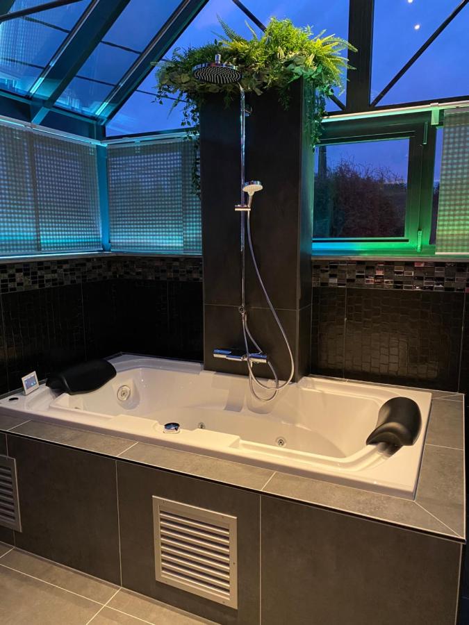 Suite with Hot Tub