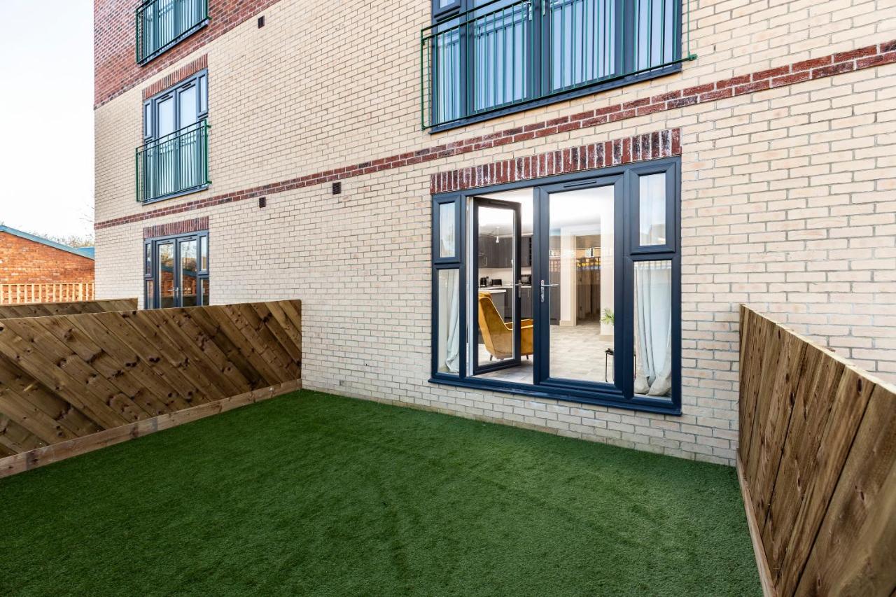 Avery House 2 - Two Bedroom with Outdoor Terrace by BPNE - B&B