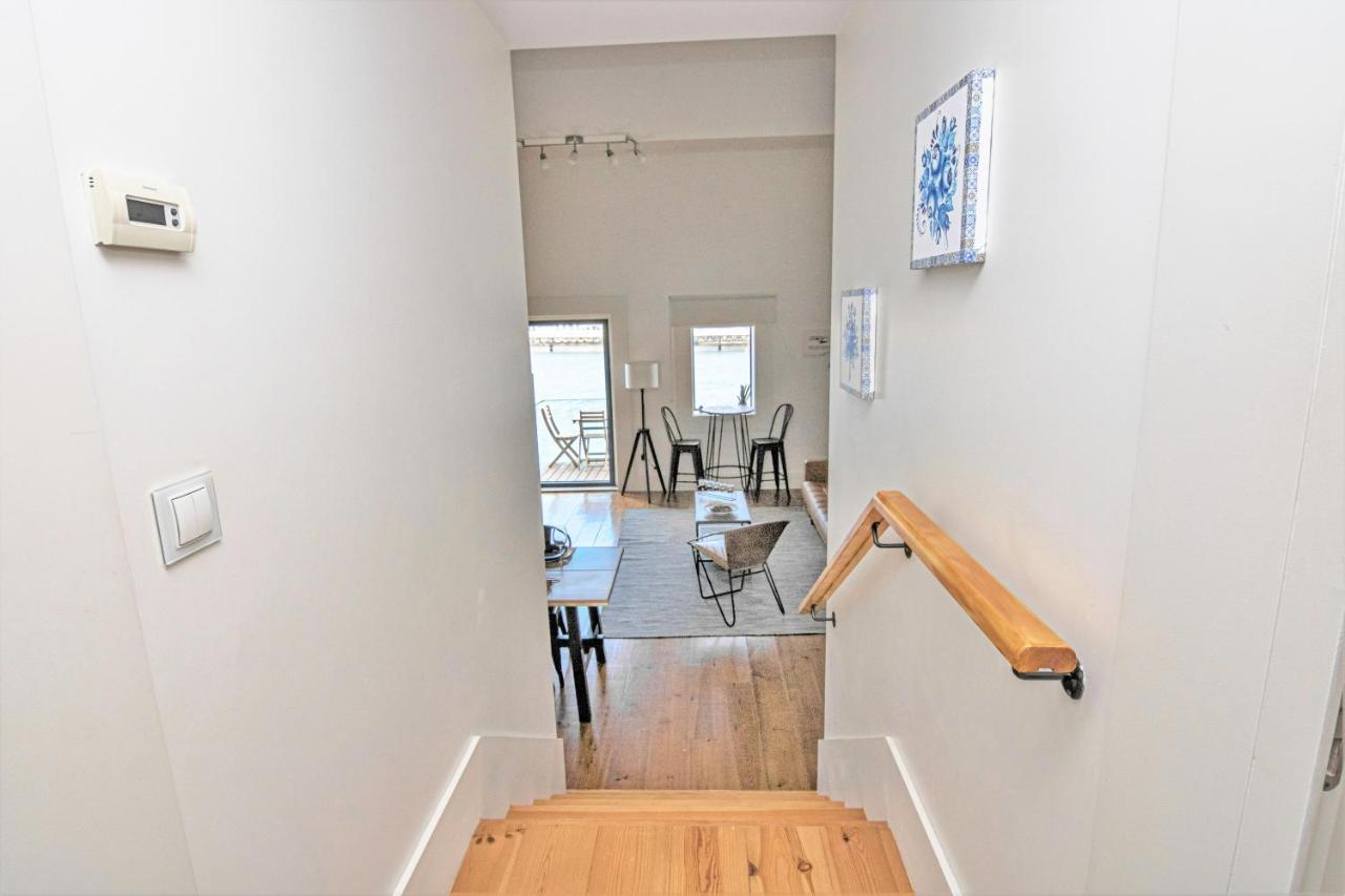 Deluxe Two-Bedroom Apartment with River View and Balcony