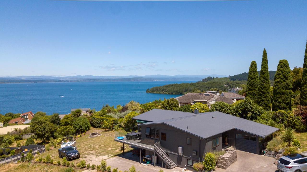 Acacia Bay Bach - Views, Spa & Serenity - Taupo - Ferienwohnung Taupo