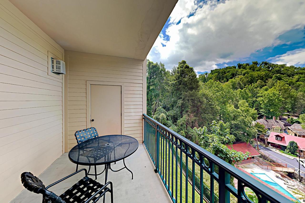 B&B Gatlinburg - Summit Manor Condos Unit B3052 - Bed and Breakfast Gatlinburg