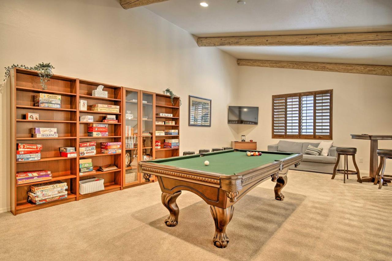 Deck & Game Room: Spacious Pinetop Cabin! - B&B Indian Pine