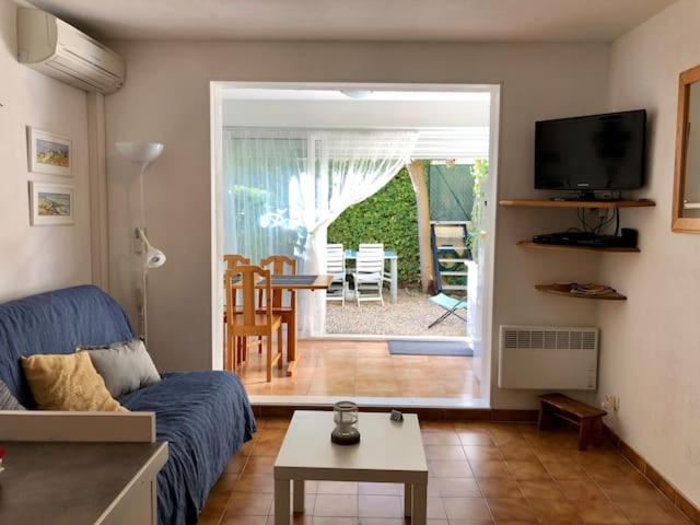 Studio Sausset Madura - B&B