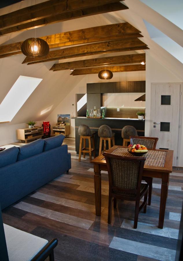 Deluxe Apartment