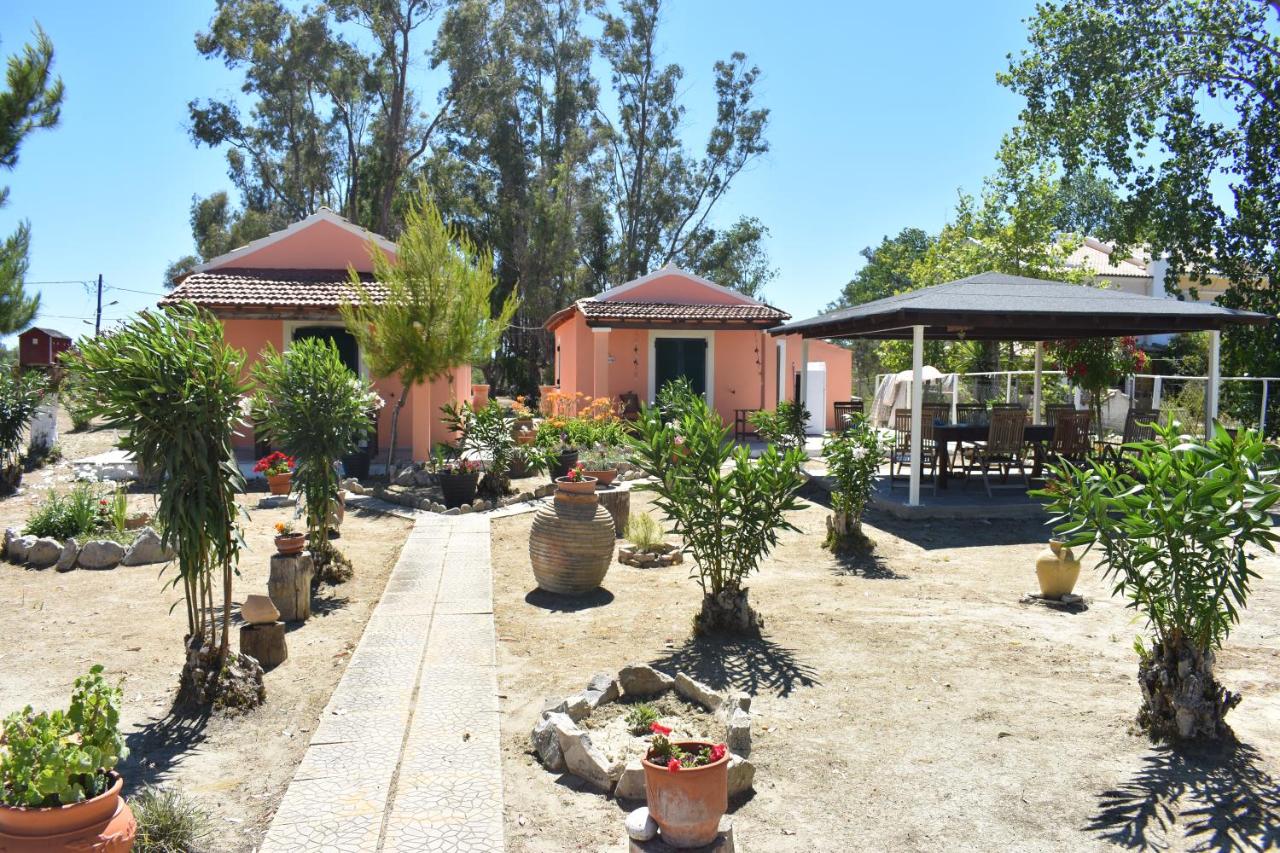 Bouka Beachfront Bungalows - Chambres d’hôtes
