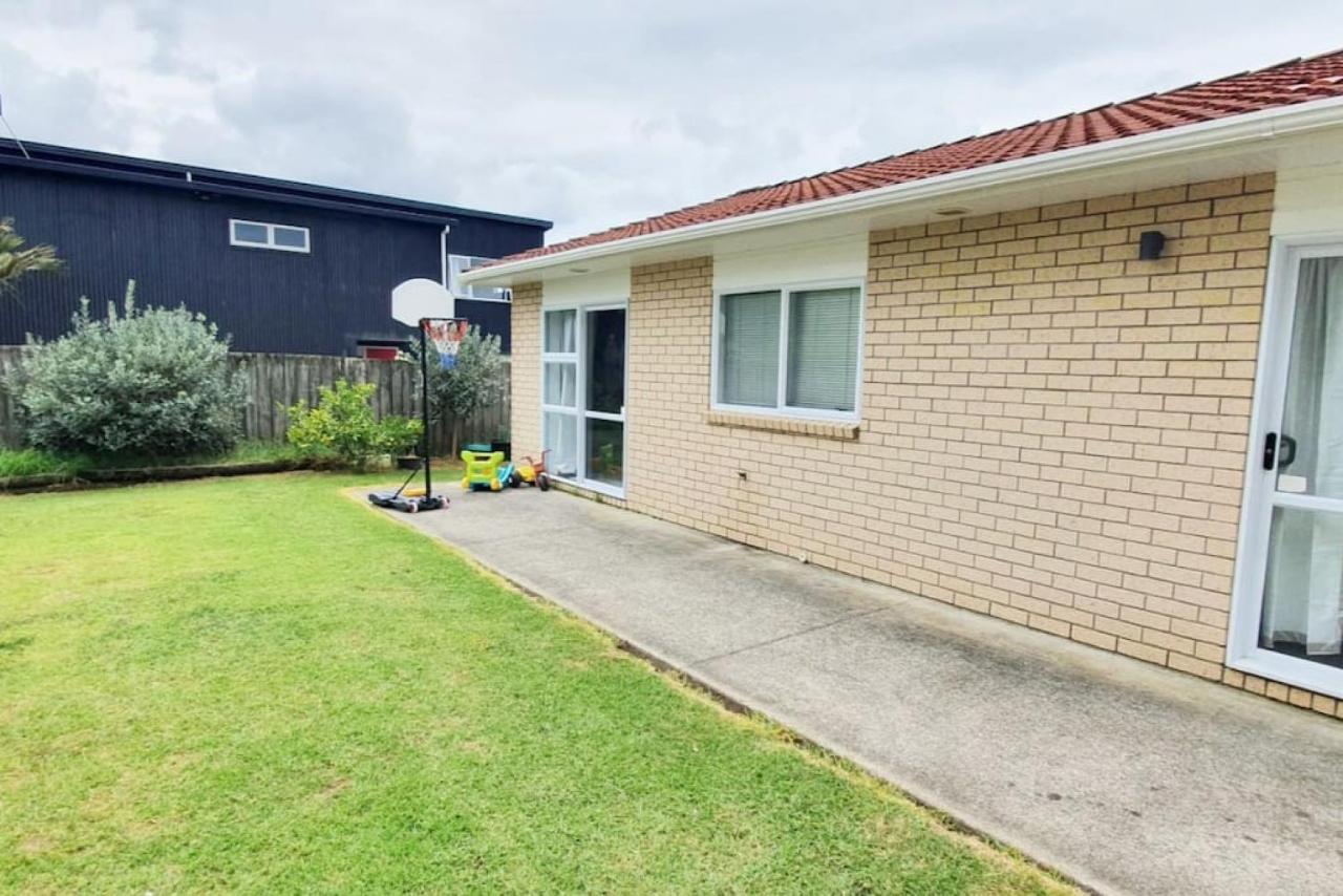 B&B Auckland - Cheerful 3BR Home With Free WiFi & Netflix - Bed and Breakfast Auckland