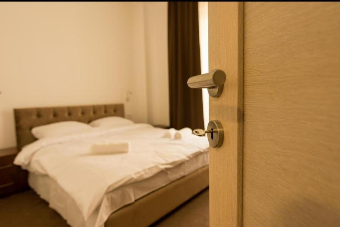Camera Matrimoniale Deluxe (2 Adulti + 1 Bambino)
