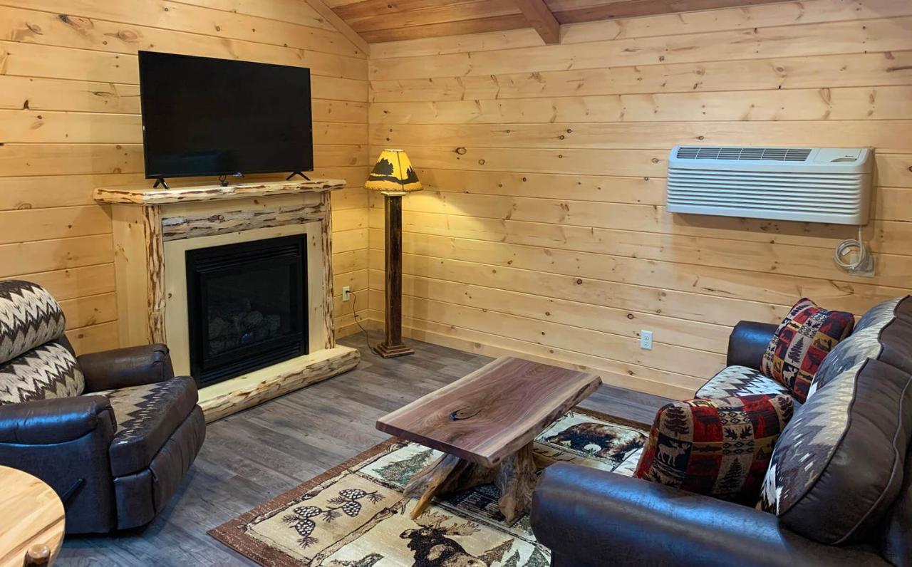 B&B Berlin - Briarwood Cabin by Amish Country Lodging - Bed and Breakfast Berlin