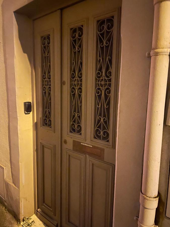 Chaleureux et spacieux appartement de centre-ville - Lit King Size - NETFLIX - B&B