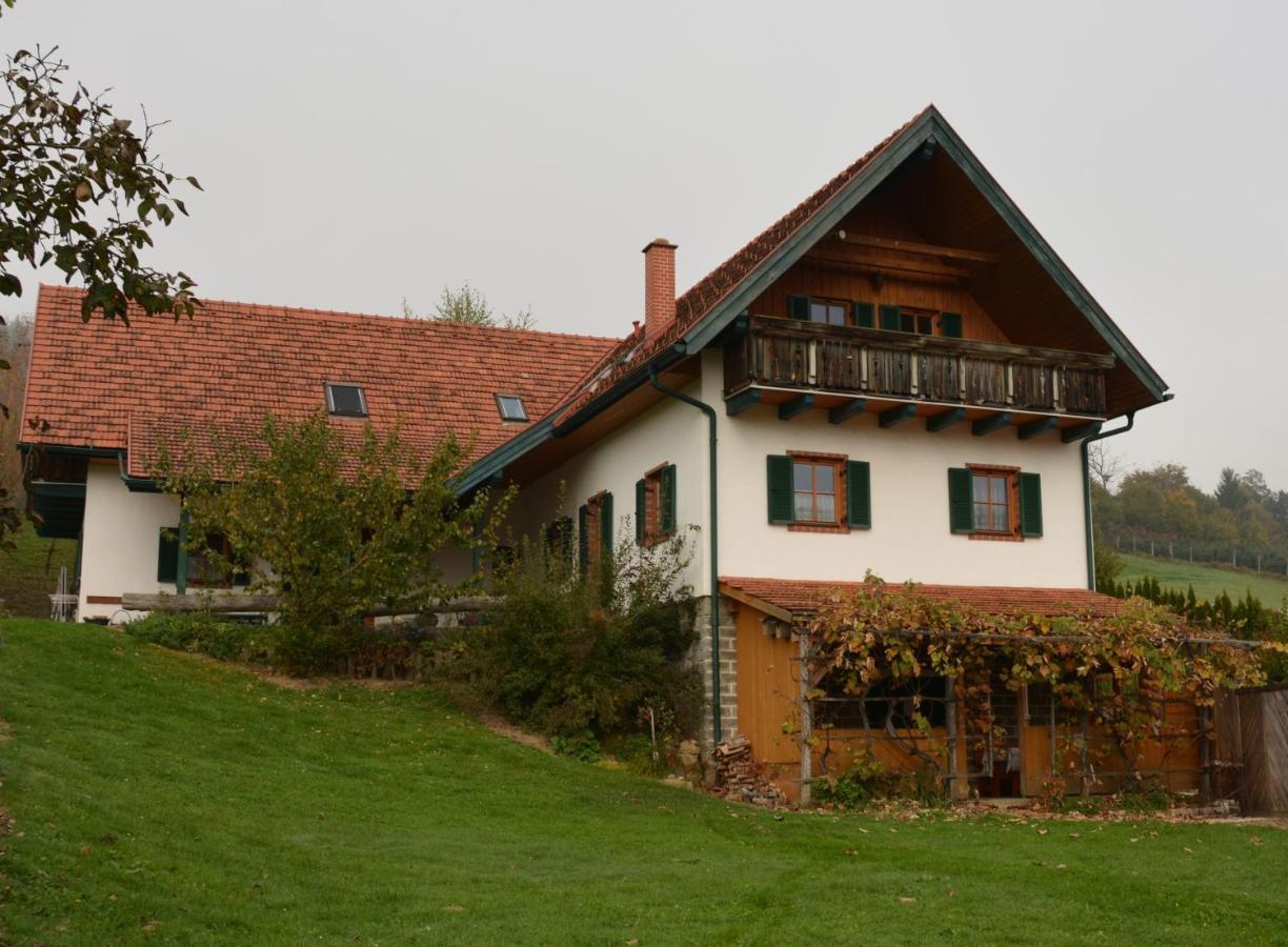 B&B Feldbach - Bauernhof Grain - Bed and Breakfast Feldbach