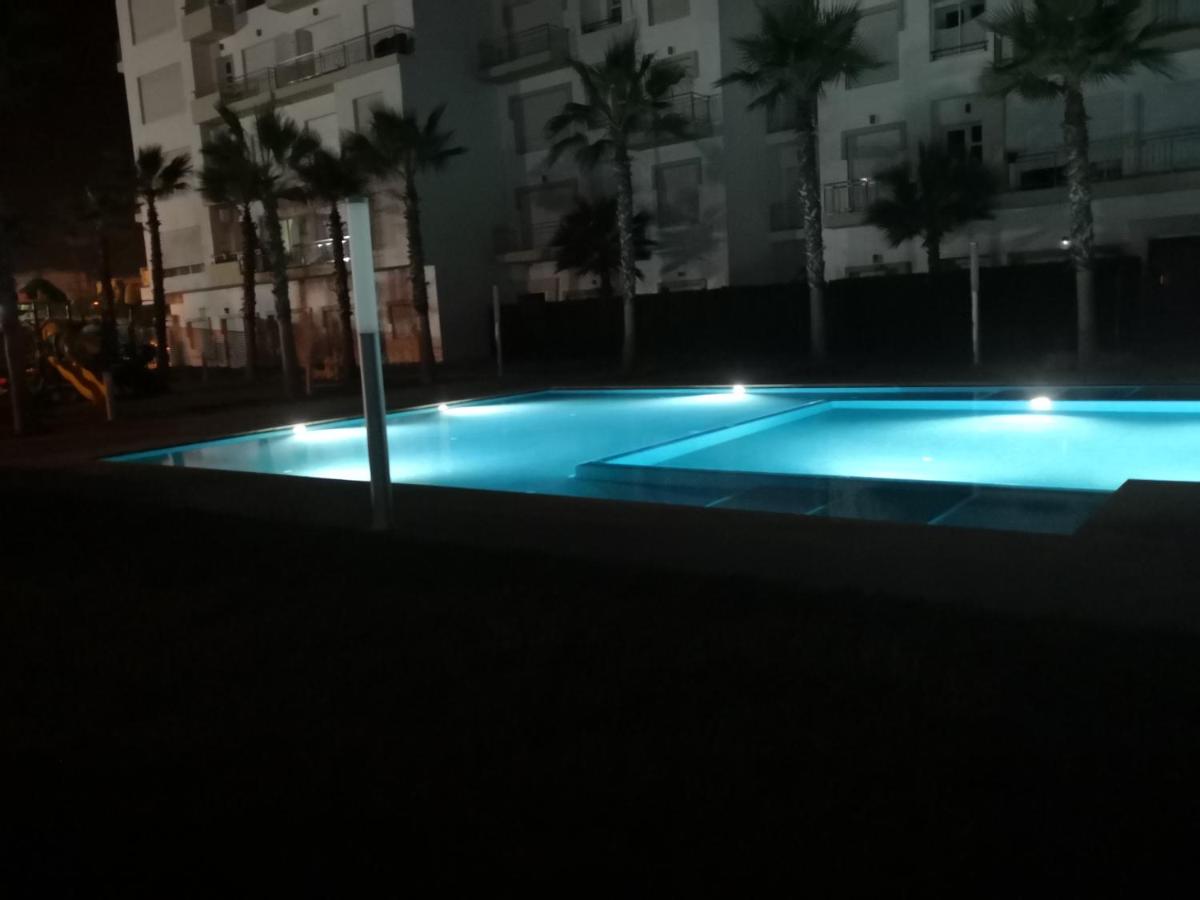Apparemment de luxe vue piscine - B&B