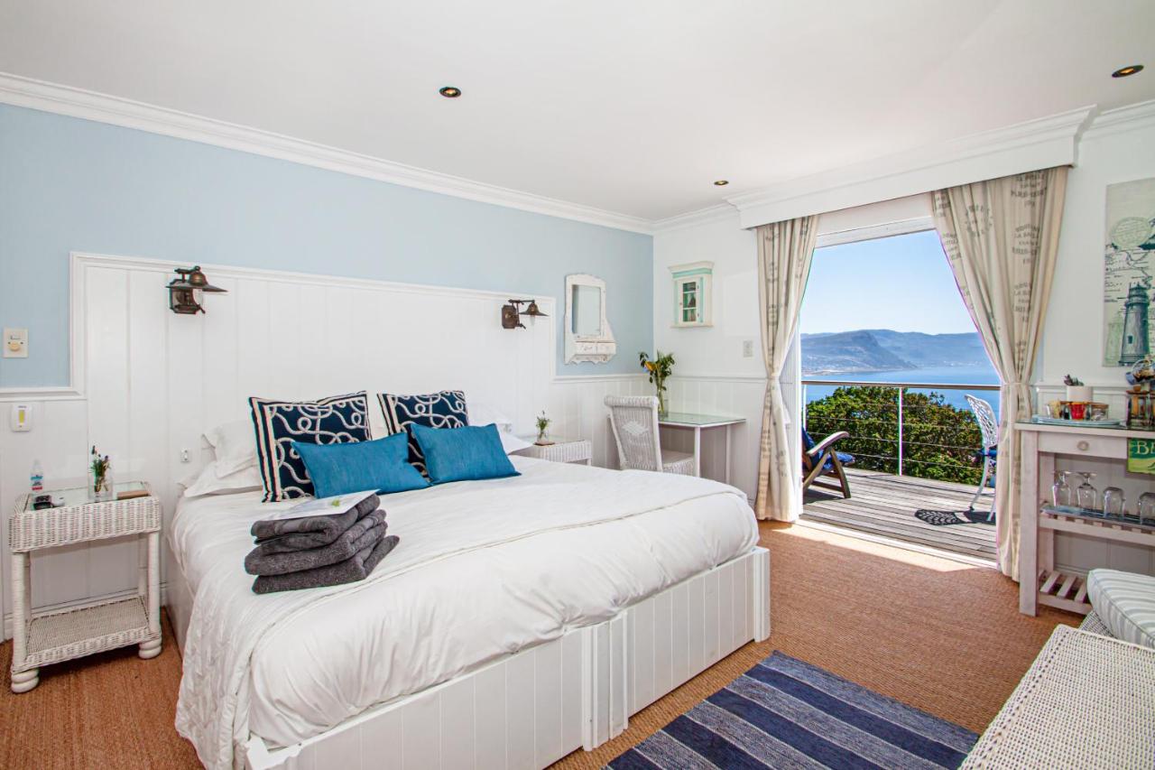 Luxe Kamer met Kingsize Bed en Uitzicht op Zee 