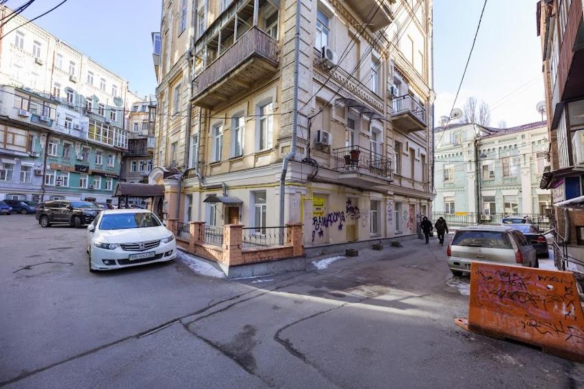 Apartments Mikhailovskaya - B&B