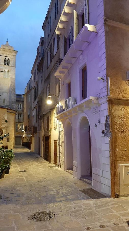 Petit Appart Douillet au Cœur de la Haute-ville - Chambres d’hôtes