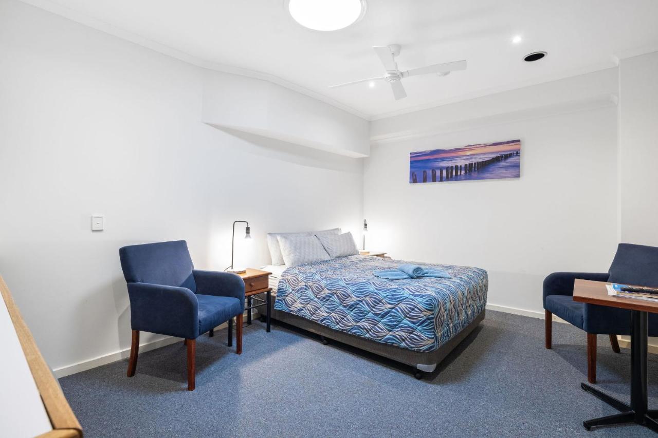 Standard Queen Room - No External Window
