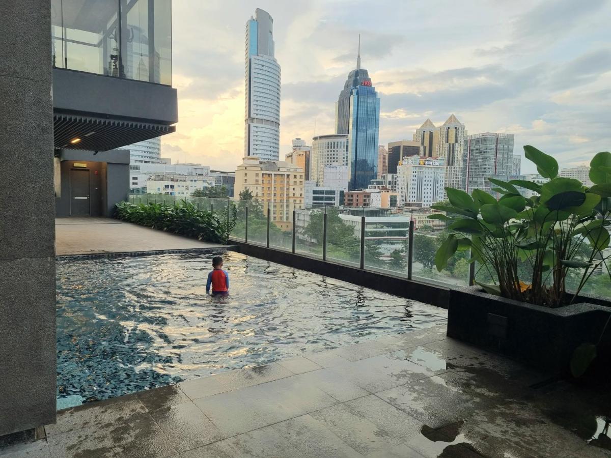 Anggun Luxury Suite - B&B