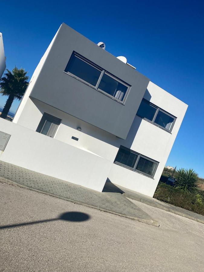 Exclusieve Villa met zeezicht en privézwembad in Atalaia - B&B Lourinhã