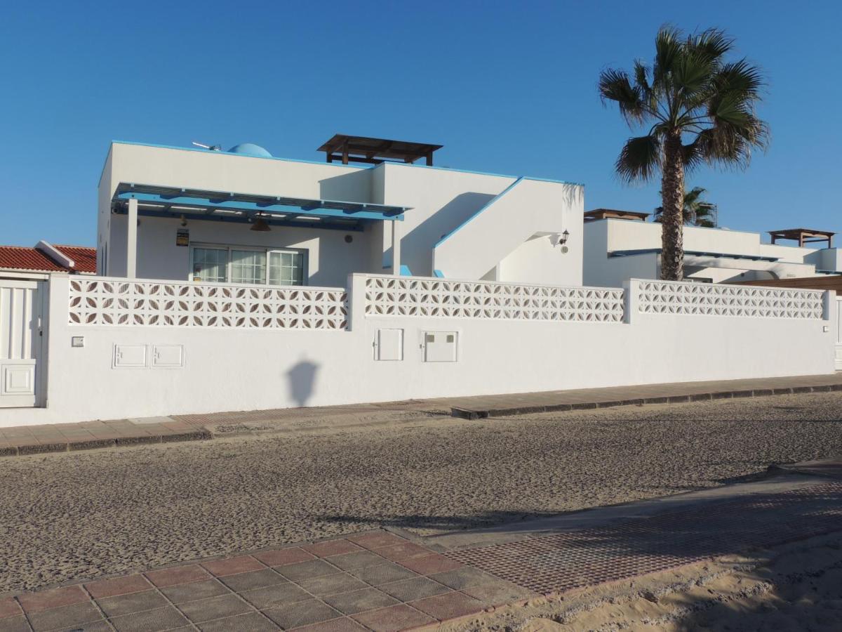 View , Beach House , by MAHBOVILLAS - B&B Corralejo