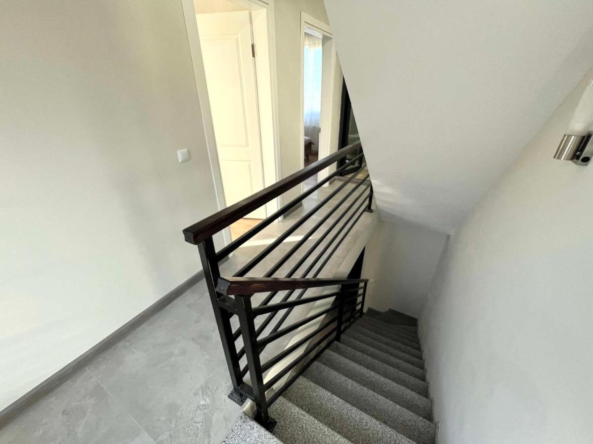 Seaview Villa with Roof-Top - B&B Batumi