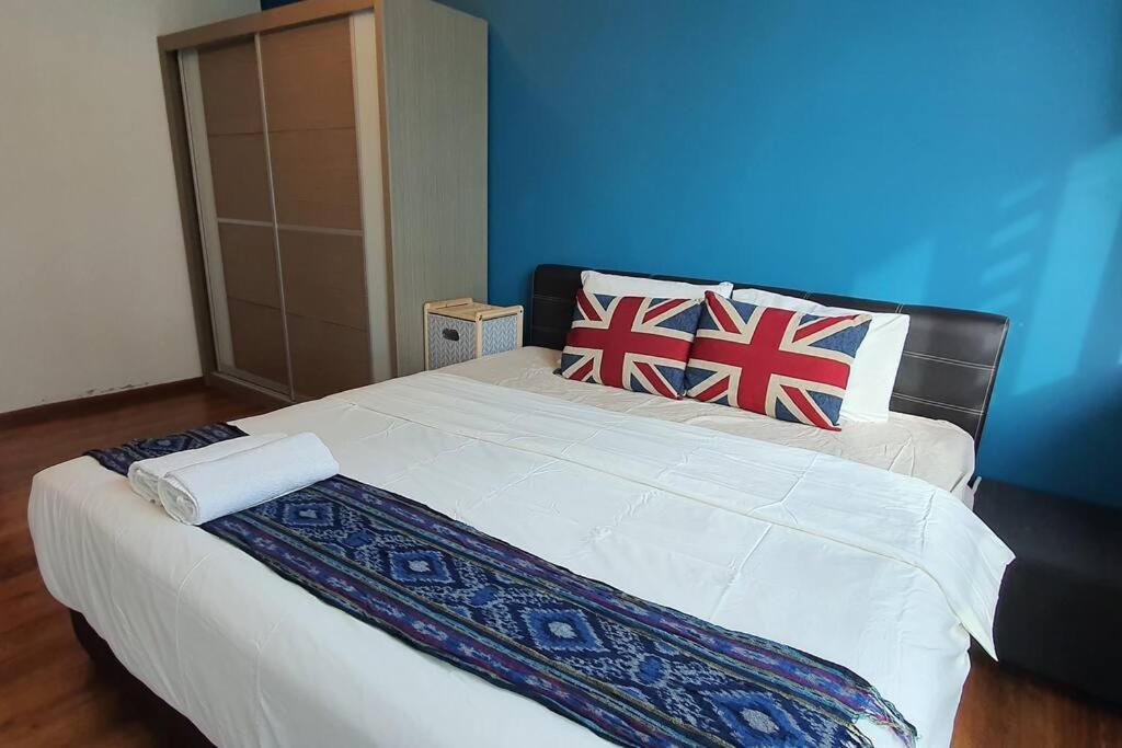 B&B Kuching - Lovely Vivacity Jazz Suite 2 Cozy Condo 2 Card LV6 - Bed and Breakfast Kuching