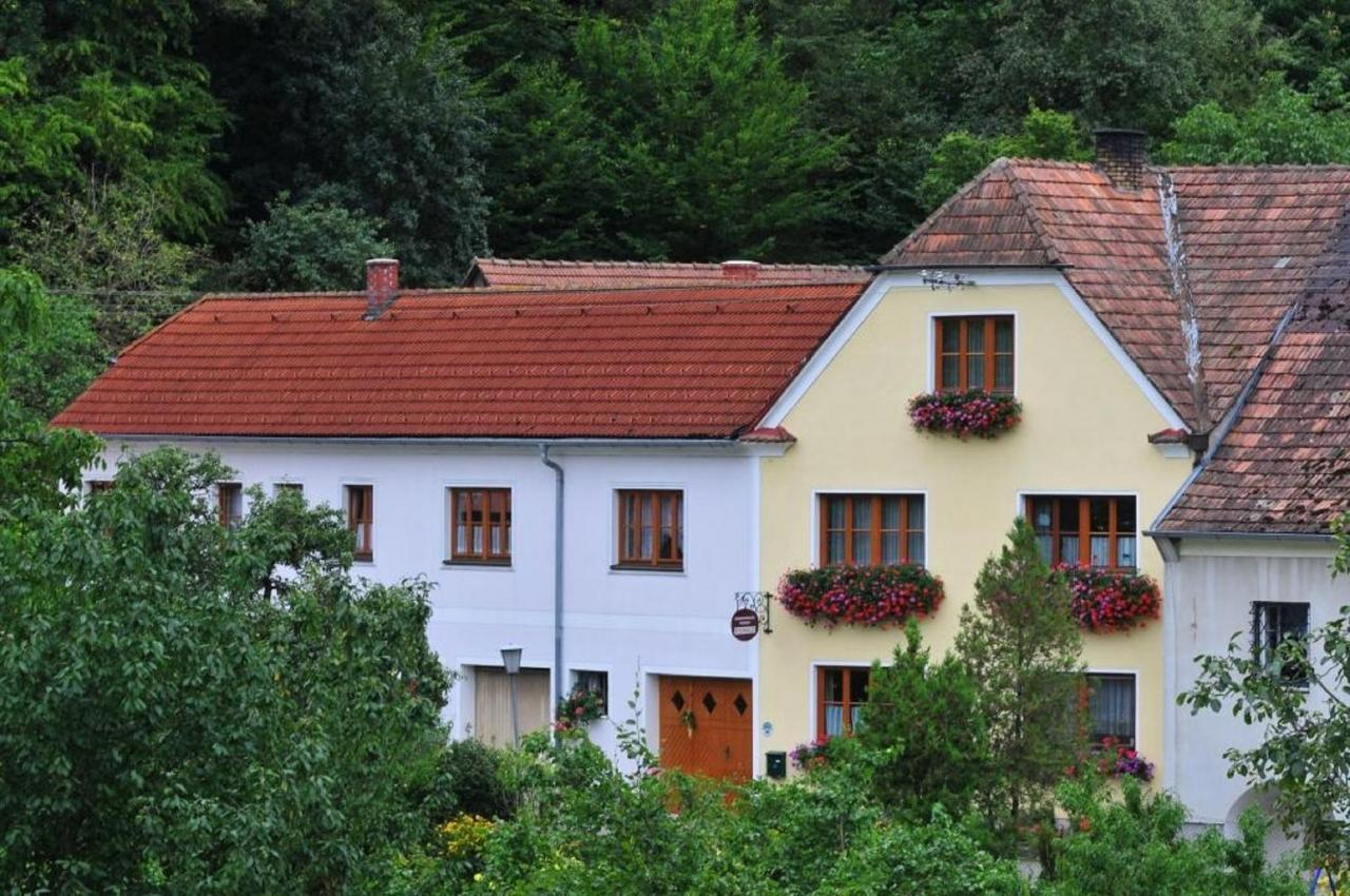 B&B Gut am Steg - Weingut Piewald - Bed and Breakfast Gut am Steg