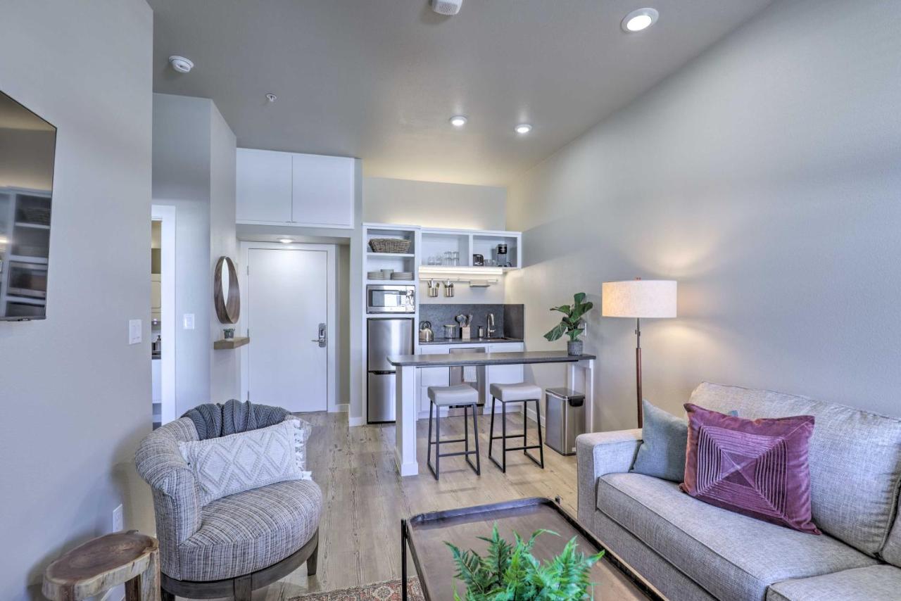 Centrally Located San Marcos Unit with Parking! - B&B