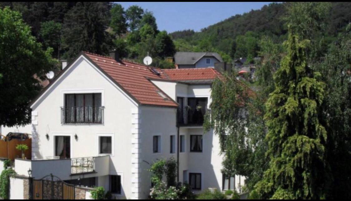 B&B Artstetten - Pension Artstetten - Bed and Breakfast Artstetten