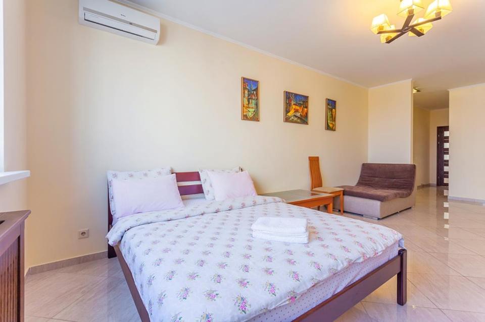 Роскошная 3к квартира 125м2 на набережной - B&B Kyiv