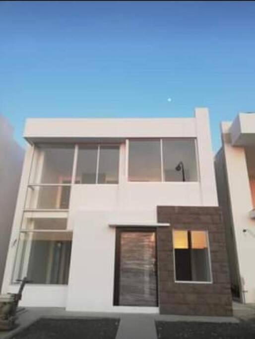 CASA EN Urbanización PRIVADA MARINA BAY-MIRADOR PUNTA BLANCA - B&B