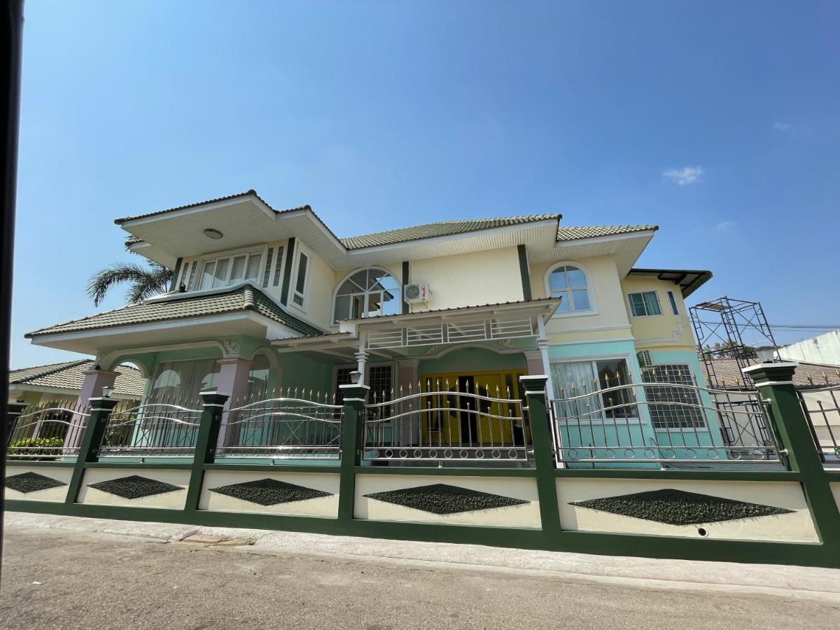 minimal house phichit - B&B