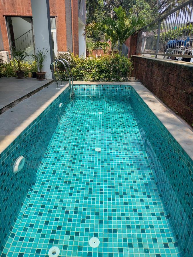 B&B Old Goa - Luxury 3BHK Villa with Private Swimming Pool Near Anjuna - Bed and Breakfast Old Goa