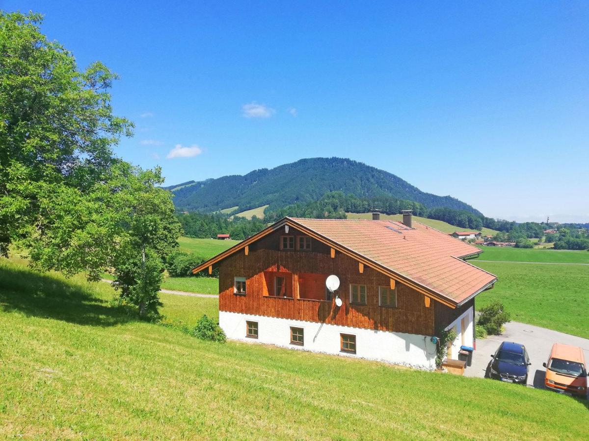 Apartment mit Balkon