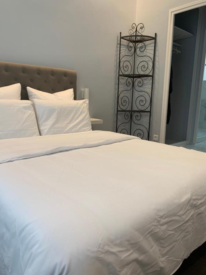 Charming Eiffel Tower Appartement - B&B