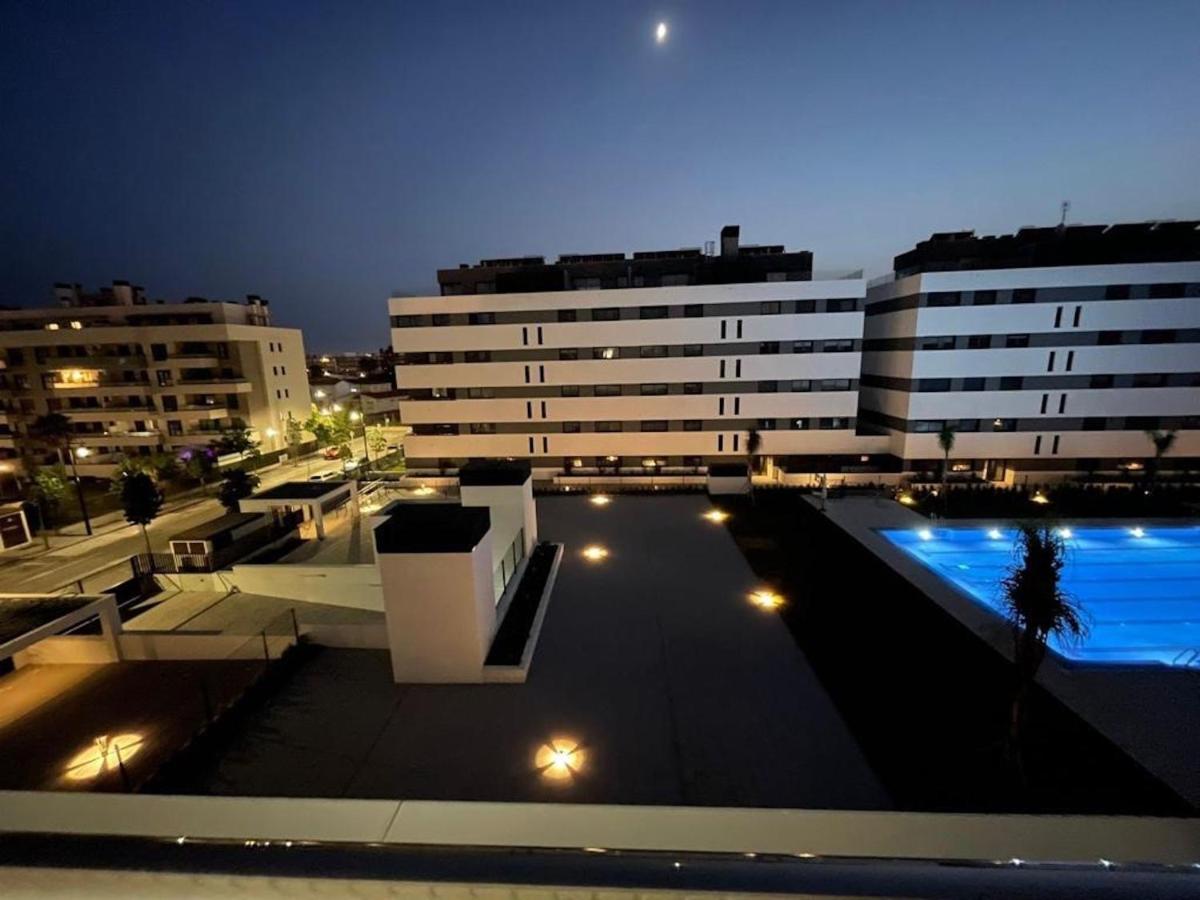 Holidays2Torremolinos Alamos 3 bedroom & terrace & pool - Chambres d’hôtes