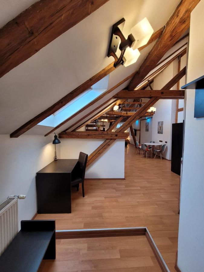 Studio - Split Level