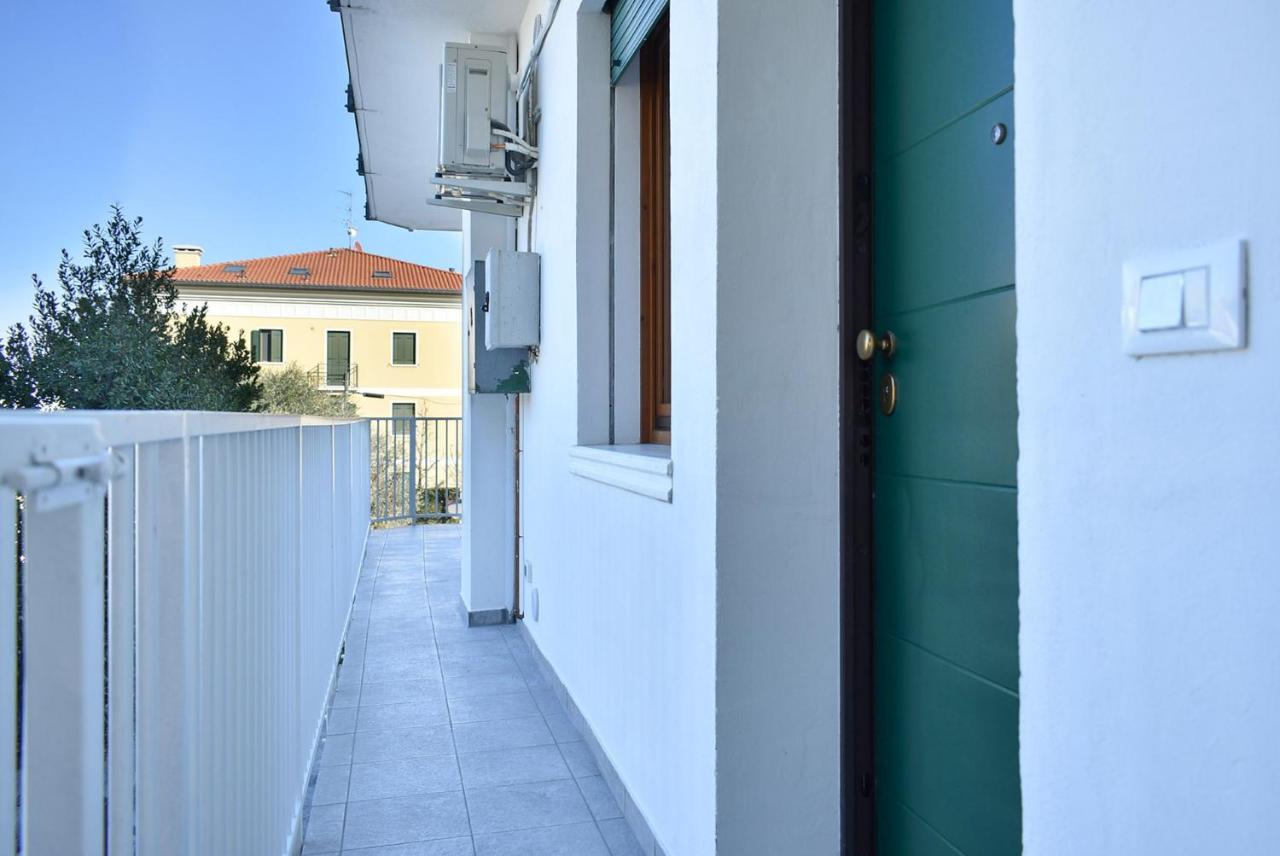 By the Hills Apartment - Ferienwohnung