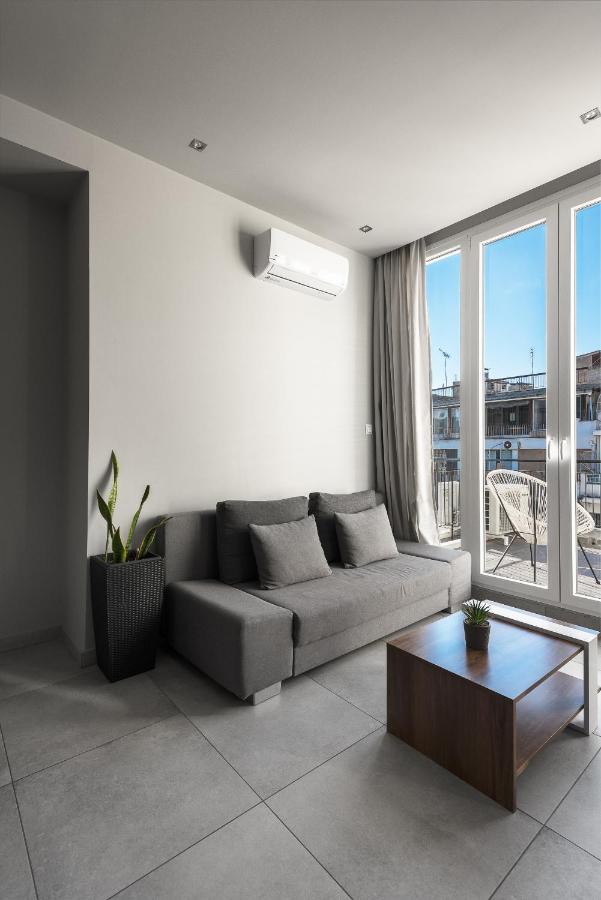 Apartamento con balcón