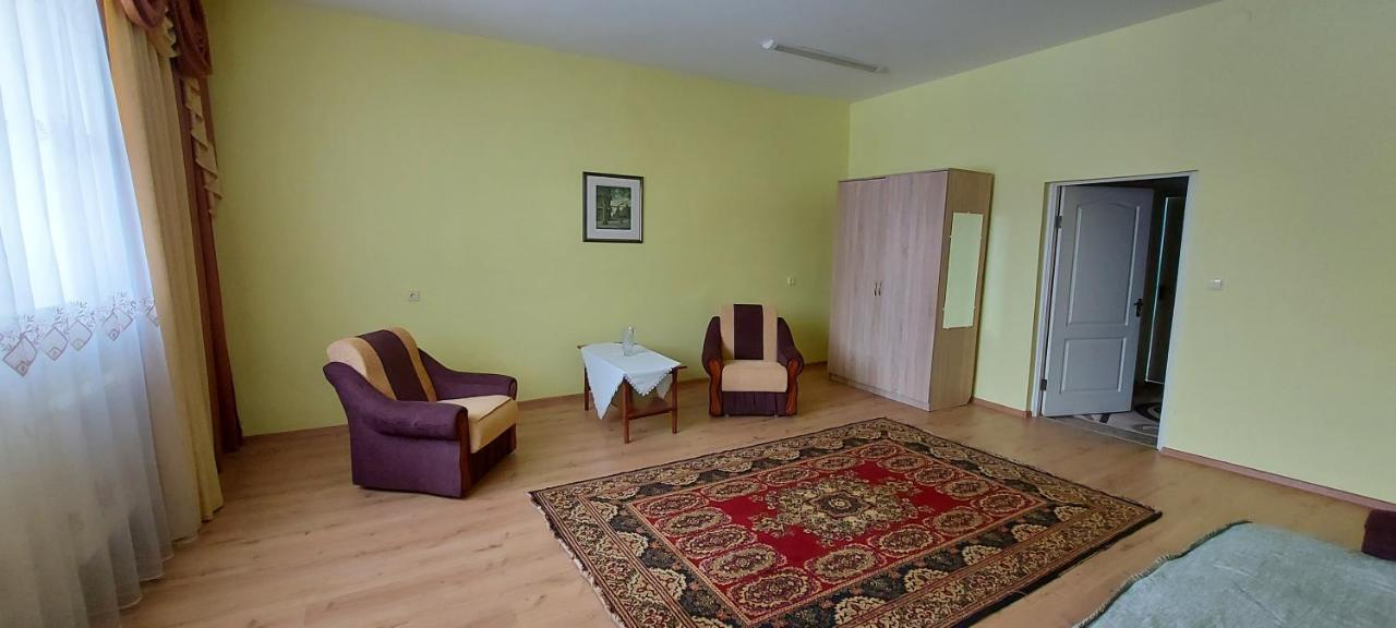 Großes Doppelzimmer