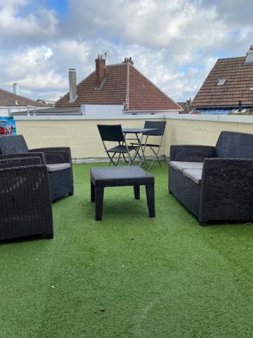 Logement calme et spacieux avec terrasses - B&B